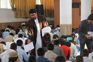 جوانان افغان از طریق کتابخوانی با شخصیت امام خمینی(س) آشنا می شوند