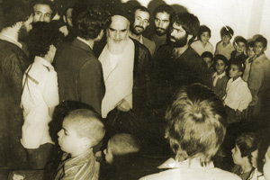 امام خمینی و دانش آموزان