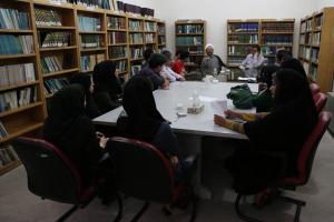 دیدار جمعی از هنرمندان اصفهان با مسئول موسسه تنظیم و نشر آثار امام(س) 