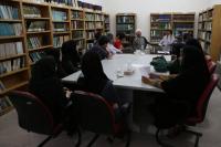 دیدار جمعی از هنرمندان اصفهان با مسئول موسسه تنظیم و نشر آثار امام(س) 