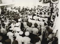 رژه پرسنل نیروی دریایی از مقابل امام در قم