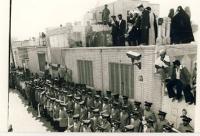 رژه نظامیان از مقابل امام در قم