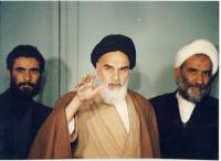 دیدار مردم با امام در حسینیه جماران
