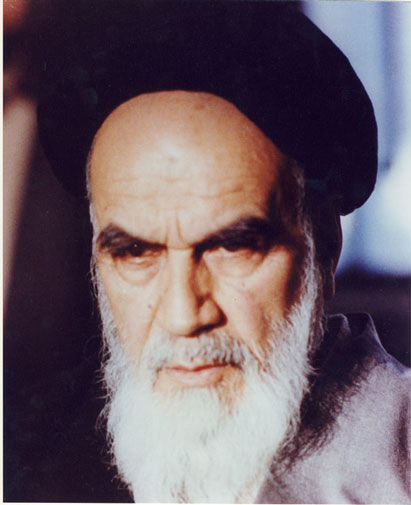 پرتره امام در جماران سه رخ از نمای نزدیک