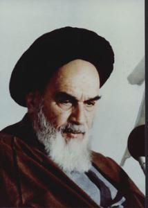 امام در حال سخنرانی در حسینیه جماران