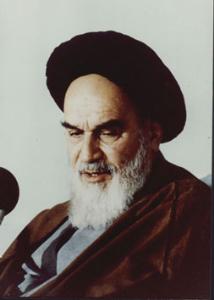امام در حال سخنرانی در حسینیه جماران