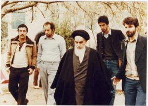 امام در حال عبور در نوفل لوشاتو