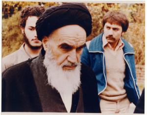 امام در حال عبور در نوفل لوشاتو