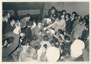 دیدار خبرنگاران با امام در مدرسه علوی