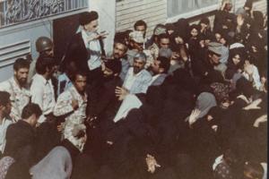 دیدار بانوان با امام در قم