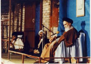 دیدار مردم با امام در حسینیه جماران