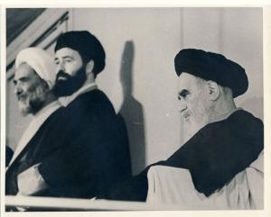 دیدار مردم با امام در حسینیه جماران