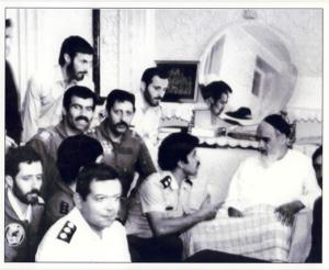 دیدار پرسنل نیروی هوایی با امام در جماران