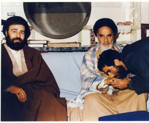 امام در اتاق خود در جماران