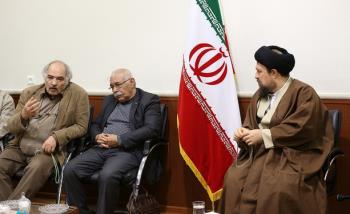 آنچه در دیدار شاعران با یادگار امام گذشت/ خاطره یک شاعر از علاقه خسرو شکیبایی به امام خمینی