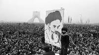 امام خمینی(ره) به چه منظور توصیه می کنند که انقلاب ایران را با سایر انقلابات مقایسه کنیم؟