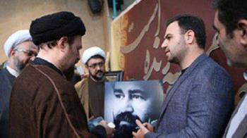 بازدید آیت الله سید حسن خمینی از کارگاه هنری "یار و یادگار" در نگارستان جماران 