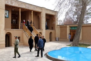 گزارش تصویری بازدید مسافران نوروزی از بیت تاریخی امام خمینی(ره)