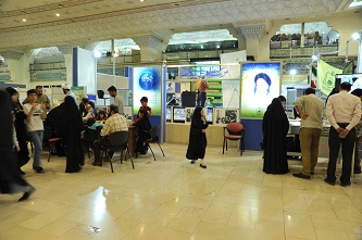 گزارش تصویری غرفه موسسه تنظیم و نشر آثار امام خمینی(س) در نمایشگاه قرآن کریم (2)