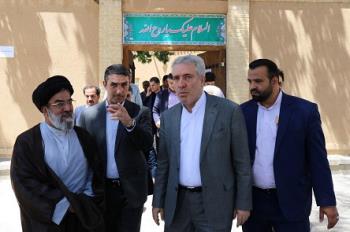 گزارش تصویری دیدار رئیس سازمان میراث فرهنگی، صنایع دستی و گردشگری از بیت تاریخی امام در خمین