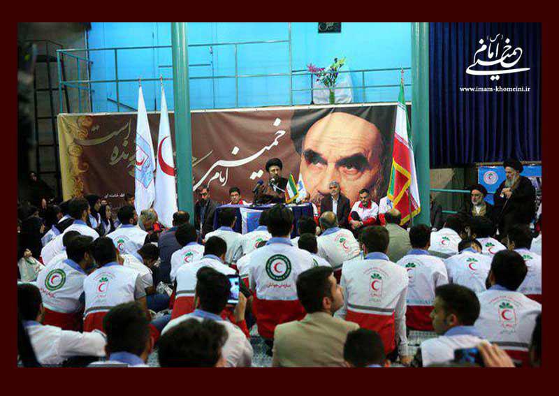 یادگار امام: انسانیت ما اقتضا می کند که نسبت به درد دیگران بی تفاوت نباشیم/ در کنار کمک به مردم، امید را به آنها بازگردانیم