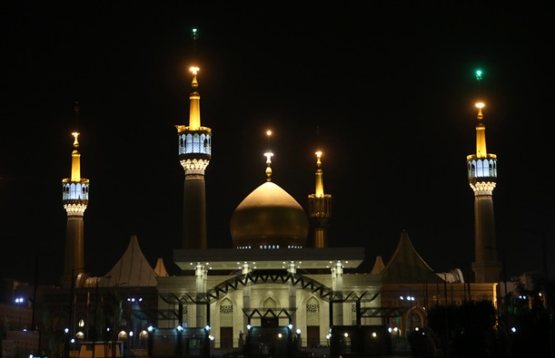 عزاداری ایام شهادت حضرت زهرا (س) در حرم مطهر امام