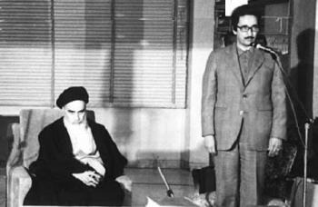 امام خمینی خطاب به بنی صدر: نصیحت عاجزانه من را قبول کنید و پا روی نفسانیت بگذارید