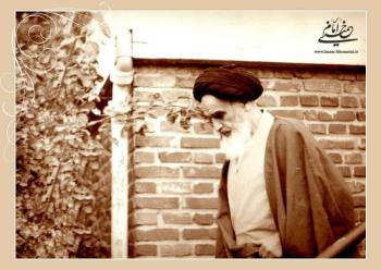 روایتی متفاوت از هجرت امام به فرانسه از زبان حاج احمدآقا
