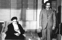امام خمینی خطاب به بنی صدر: نصیحت عاجزانه من را قبول کنید و پا روی نفسانیت بگذارید