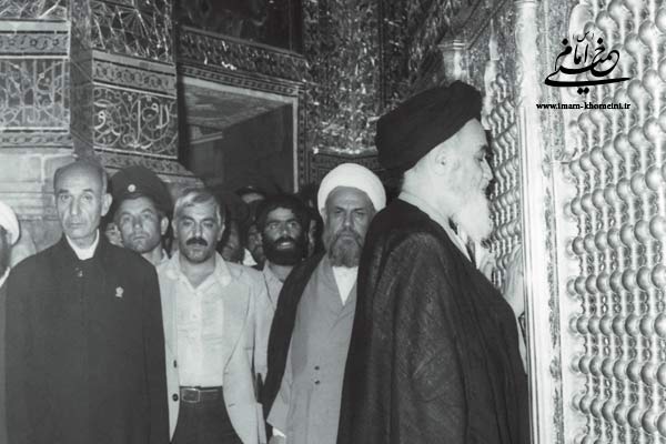آیا در زمان حضور امام خمینی در عراق تعاملی میان ایشان و دیگر روحانیون بنام عراقی وجود داشت؟