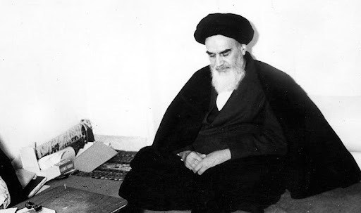 روایت های خواندنی از انتقال امام خمینی از پادگان عشرت آباد به داودیه