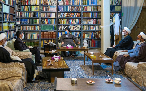 یادگار امام: دکتر فیرحی از پیشگامان تطبیق دین و دنیای معاصر است/ او برای کاستن مشکلات مفهومی و مصداقی جمهوری اسلامی تلاش کرد