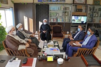 مدیر موسسه تنظیم و نشر آثار امام خمینی قم، با مدیر کل صدا و سیمای مرکز قم دیدار کرد