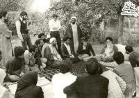 حضرت امام در پاریس ابعاد جمهوری اسلامی را به کمک رسانه ها تبیین کرد