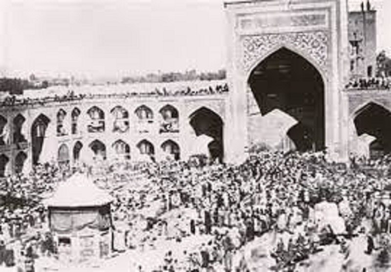 در قیام مردم مشهد در مسجد گوهرشاد چه گذشت؟