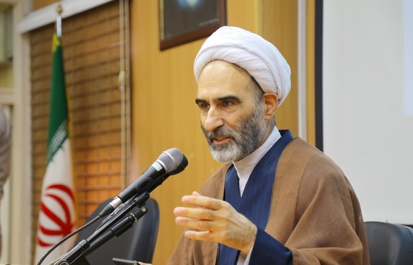 احمد مبلغی: با تمرکز بر دیدگاه های امام خمینی می توانیم مسیر اجتهاد را پویاتر و فعال تر کنیم