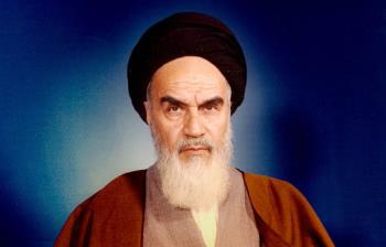 واکنش ها به حذف نام و عکس امام راحل: اگر نام امام خمینی را از شما بگیرند هیچ نیستید، هیچ! 