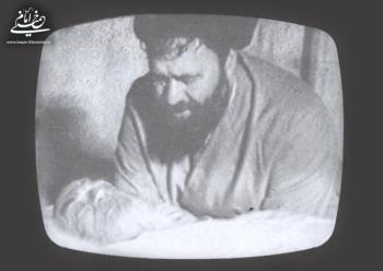 خود را خدمت گزار امام و ملت می دانست