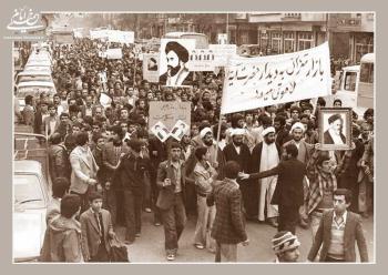 برگی از صحیفه رشادت های مردمی(۶):  انقلاب منحصر به یک قشر خاص نبود