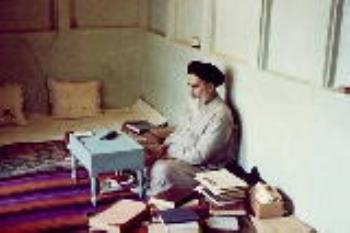  در اندیشه امام خمینی جامعیت دین مبنای حکومت و اداره جامعه است/ انکار جامعیت دین مساوی با سکولاریسم است