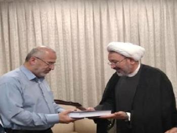 دیدار مدیر نمایندگی موسسه تنظیم و نشر آثار امام در قم با استاندار قم