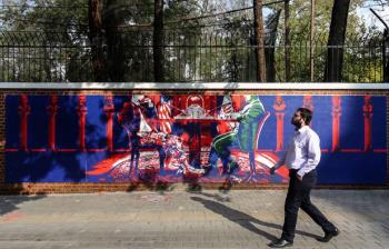  اشغال لانه جاسوسی و مرز میان انتقاد و تخریب! چند دلیل ساده، برای پرهیز از ساده انگاری