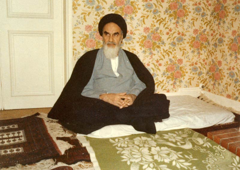 چرا نفی حاکمیت «کاخ نشینی» و «اشرافیت» در صدر توصیه های امام خمینی به مسئولان بود؟
