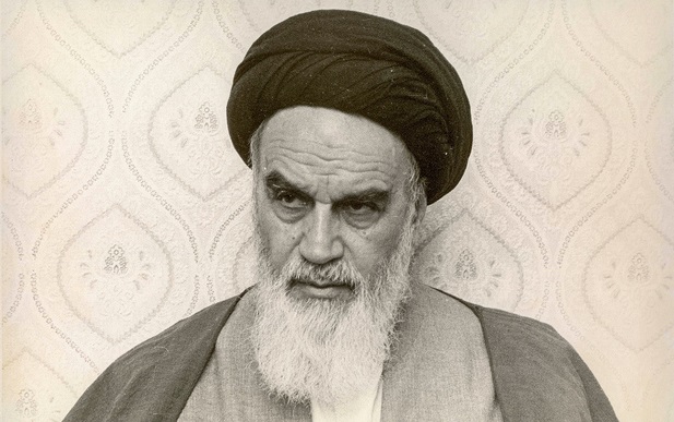 تحلیل حقوقی فتوای امام خمینی در مورد سلمان رشدی