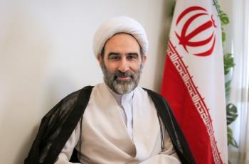 آیت الله مبلغی: میان عمق اندیشه امام  در نقش زمان و مکان در اجتهاد و سطح مطالعات روشی حوزه علمیه فاصله زیادی وجود دارد