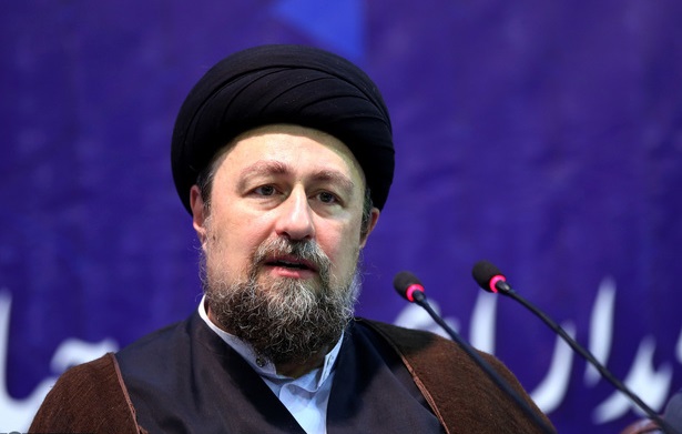 یادگار امام: از انسجام پاسداری کنیم/ اتحاد به این معنی نیست که همه جمع شویم تا یک جریان خاص سر کار باشد/ هر گروهی که وطن فروش نیست باید بتواند در هرم منزلت های سیاسی و اجتماعی صعود کند/ در برخی جراید زبان گزنده، تلخ و تندی استفاده می شود