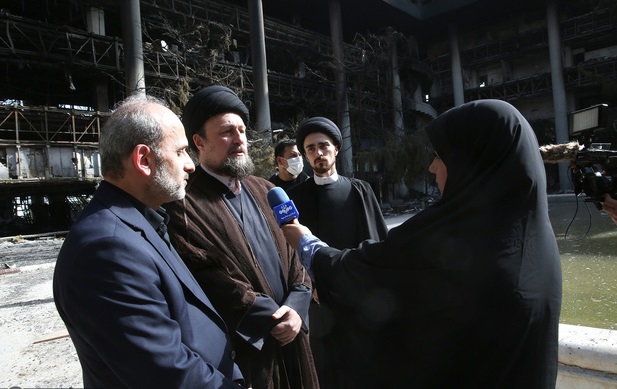 یادگار امام: ایران فردا با ایران دیروز متفاوت است/ ما سدّهای بسیار بزرگی را شکستیم/ ارزش همدلی بین مردم، از صد ساختمان تخریب شده بیشتر است/ وجود رهبری و تدابیر ایشان، یکی از الطاف خداست/ همه ما سرباز جمهوری اسلامی هستیم