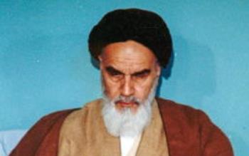 امام خمینی: مستضعفان مطمئن باشند که ستارۀ نحس مستکبران رو به زوال و افول است/ارزش انقلاب هر چه بیشتر باشد فداکاری در راه تحقق آن ارزشمندتر و لازم تر است