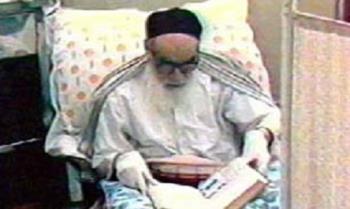 اشک و امید؛ روایتی منتشر نشده ازسید علی اکبر محتشمی پور درباره لحظات سخت بیماری و عمل جراحی امام 