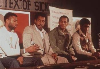 علت صدور فرمان امام برای آزادی گروگان های زن امریکایی و سیاه پوستان چه بود؟ 